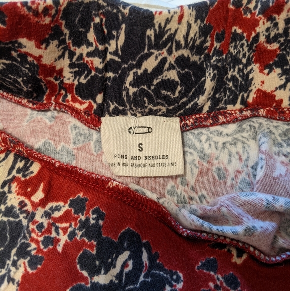 Pins & Needles red floral mini-skirt - Picture 2 of 6